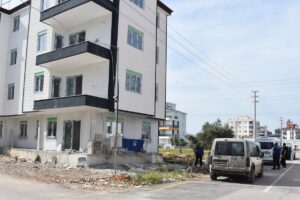 ANTALYA (AA) – Antalya'nın Kepez ilçesinde inşaat alanında yabancı uyruklu