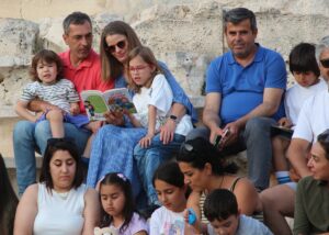 ANTALYA (AA) – Antalya'nın Kaş ilçesinde veli ve öğrenciler, okuma