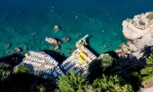 ANTALYA (AA) – Antalya'nın falez plajları Erenkuş, Erdal İnönü, İnciraltı,