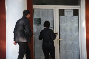 - Kayıtlı 3 milyon 713 bin 761 seçmenin bulunduğu ülkede