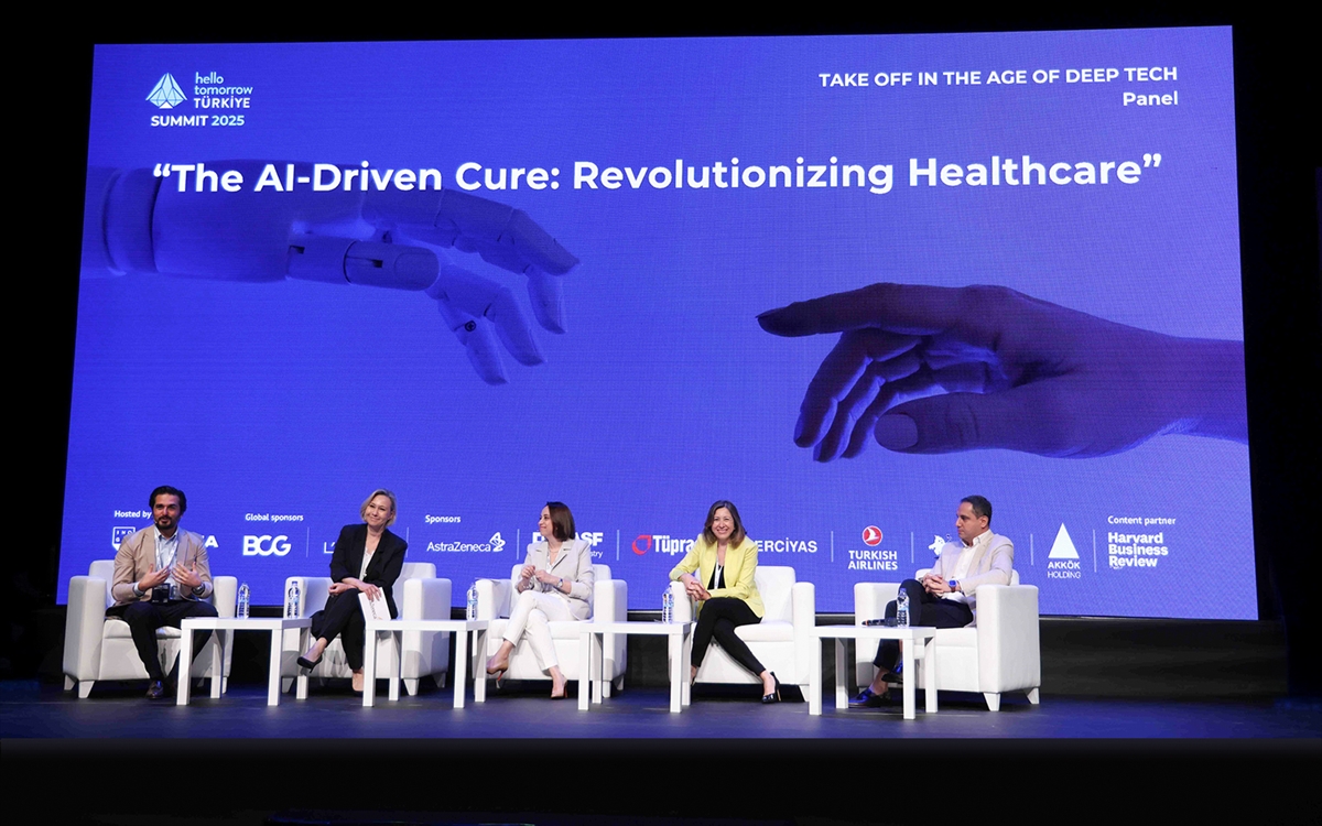 AstraZeneca Türkiye sağlıkta yapay zeka paneli düzenledi