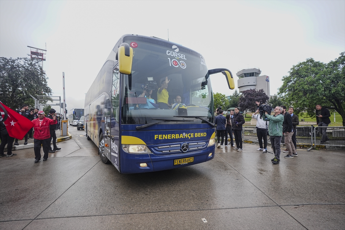 Avrupa Ligi şampiyonu Fenerbahçe Beko, yurda döndü