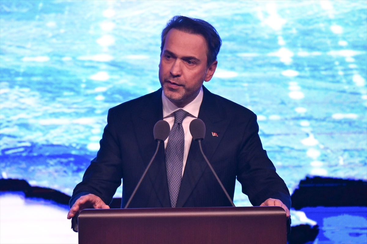 Bakan Bayraktar, 2024'te rüzgar ve güneşte rekor kapasitenin devreye alındığını bildirdi: