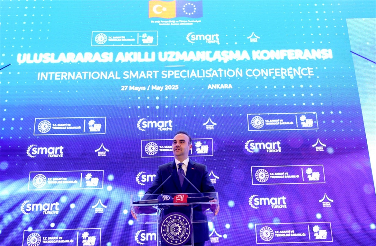 Bakan Kacır, “Uluslararasılaşma Akıllı Uzmanlaşma Konferansı”nda konuştu:
