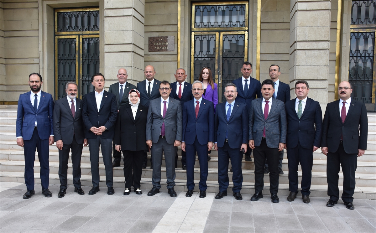 Bakan Uraloğlu, Eskişehir OSB-Hasanbey Lojistik Merkezi demir yolu bağlantısının temel atma töreninde konuştu:
