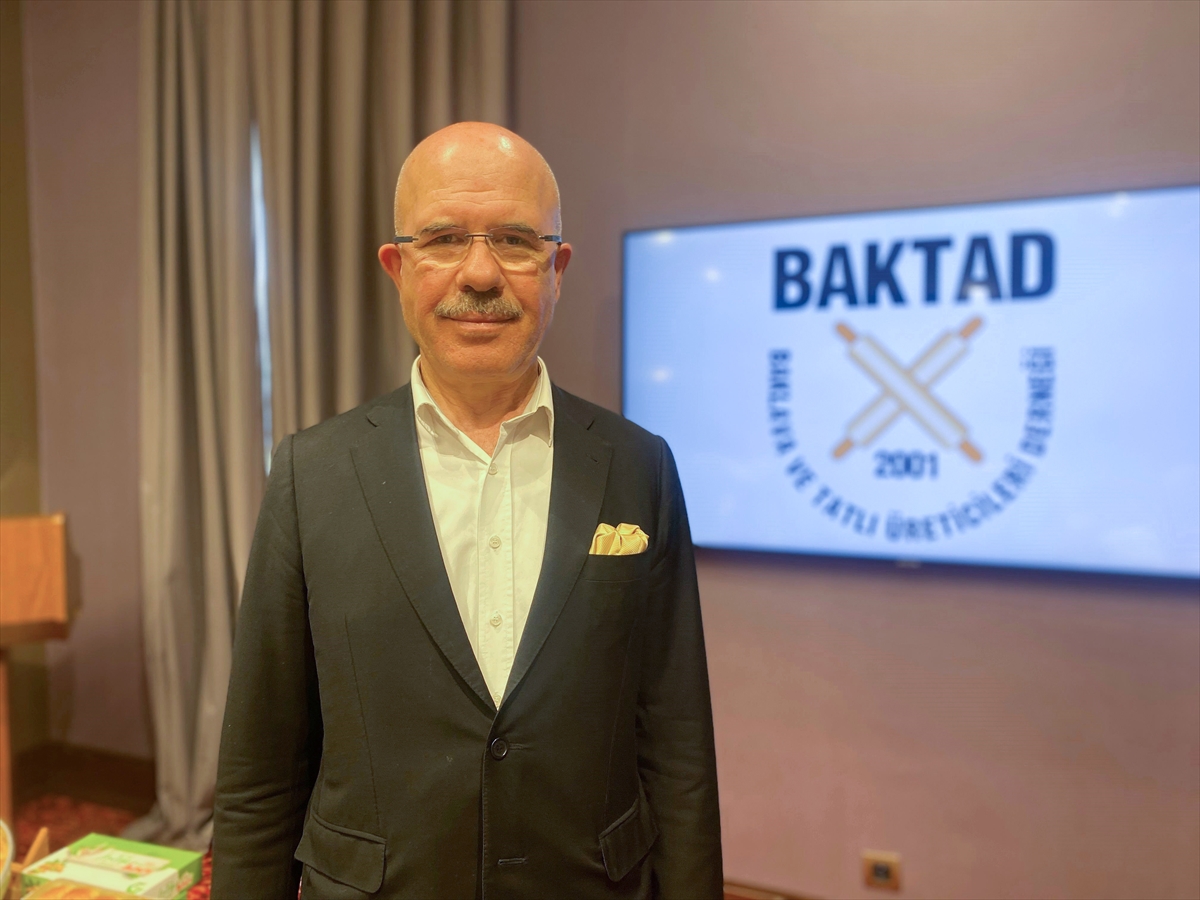 Baklava ve tatlı üreticileri Mersin'de buluştu