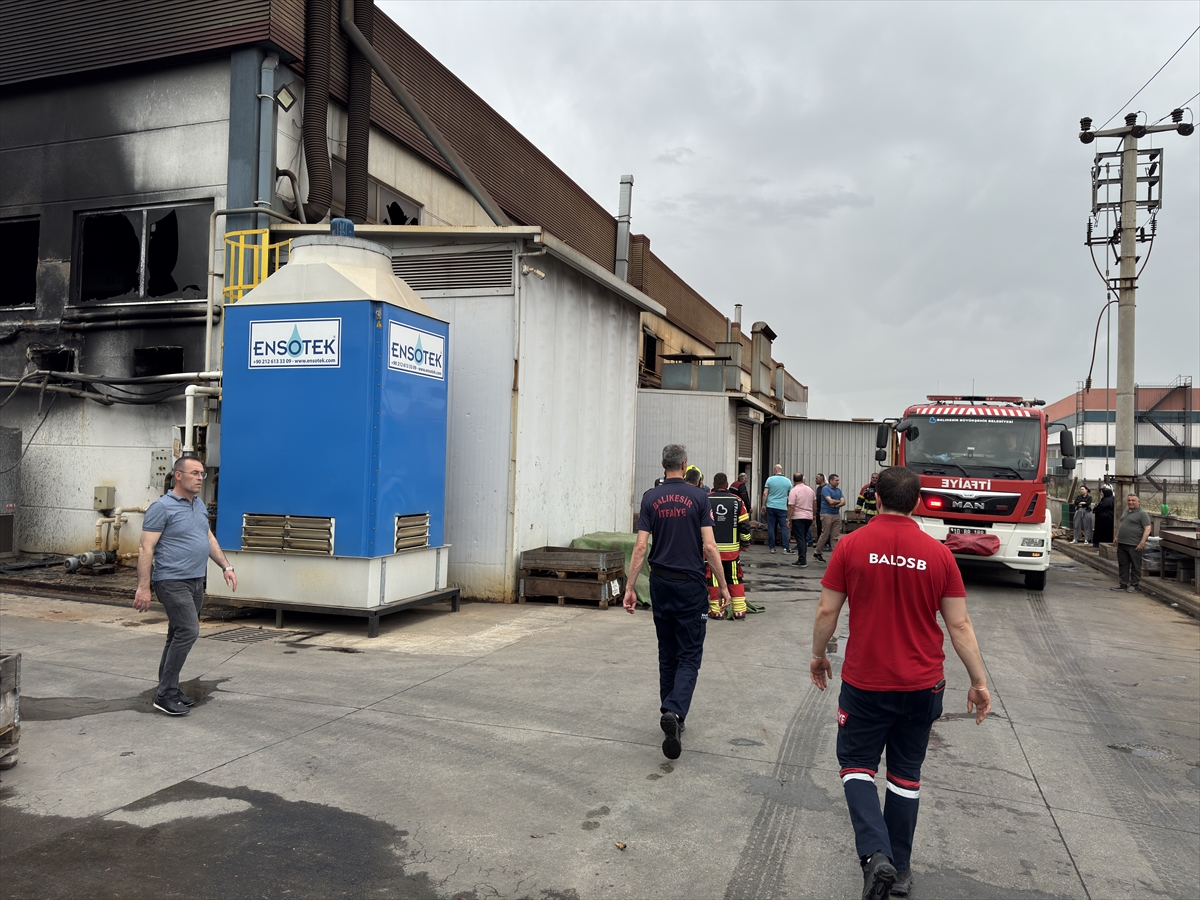 Balıkesir'de zincir üretimi yapan fabrikada çıkan yangın söndürüldü