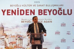 İSTANBUL (AA) – Kültür sanat camiasından isimler, Beyoğlu'nun kültür sanat