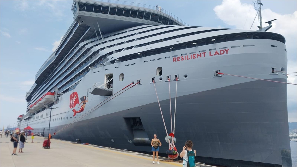 Bodrum'a “Resilient Lady” kruvaziyeriyle 2 bin 539 yolcu geldi