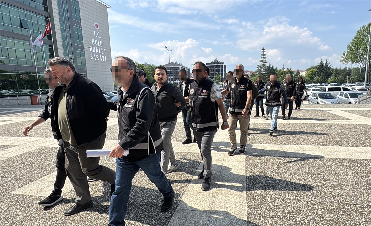 Bolu merkezli iki ilde döner zincirine yönelik FETÖ soruşturmasında 6 şüpheli yakalandı