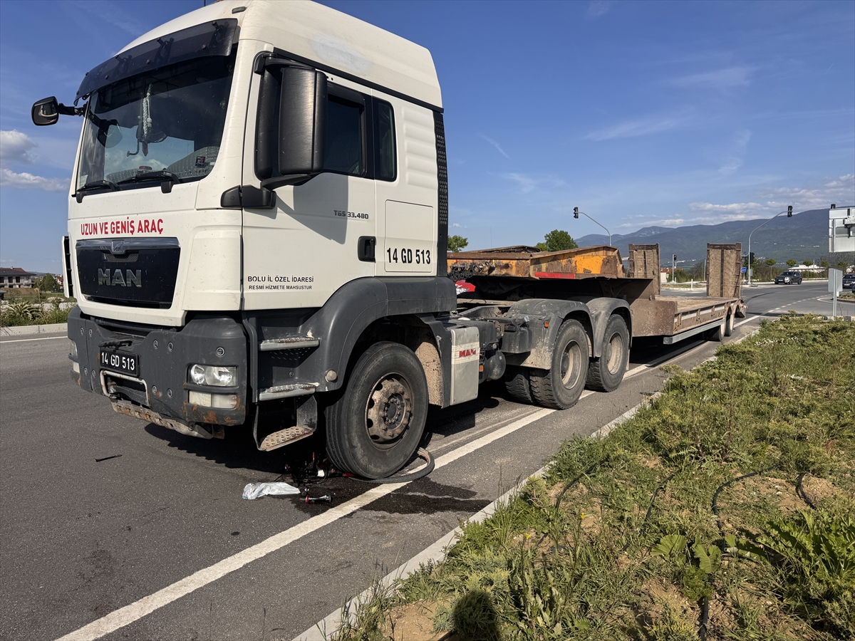 Bolu'da tırın çarptığı bisikletli genç ağır yaralandı