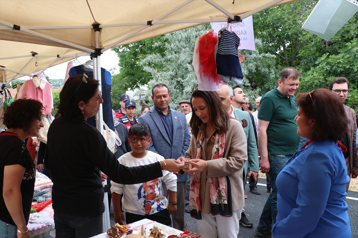 Burdur'da düzenlenen DoğaFest'te, gül hasadı ve “Doğa Okulu” etkinlikleri yapıldı
