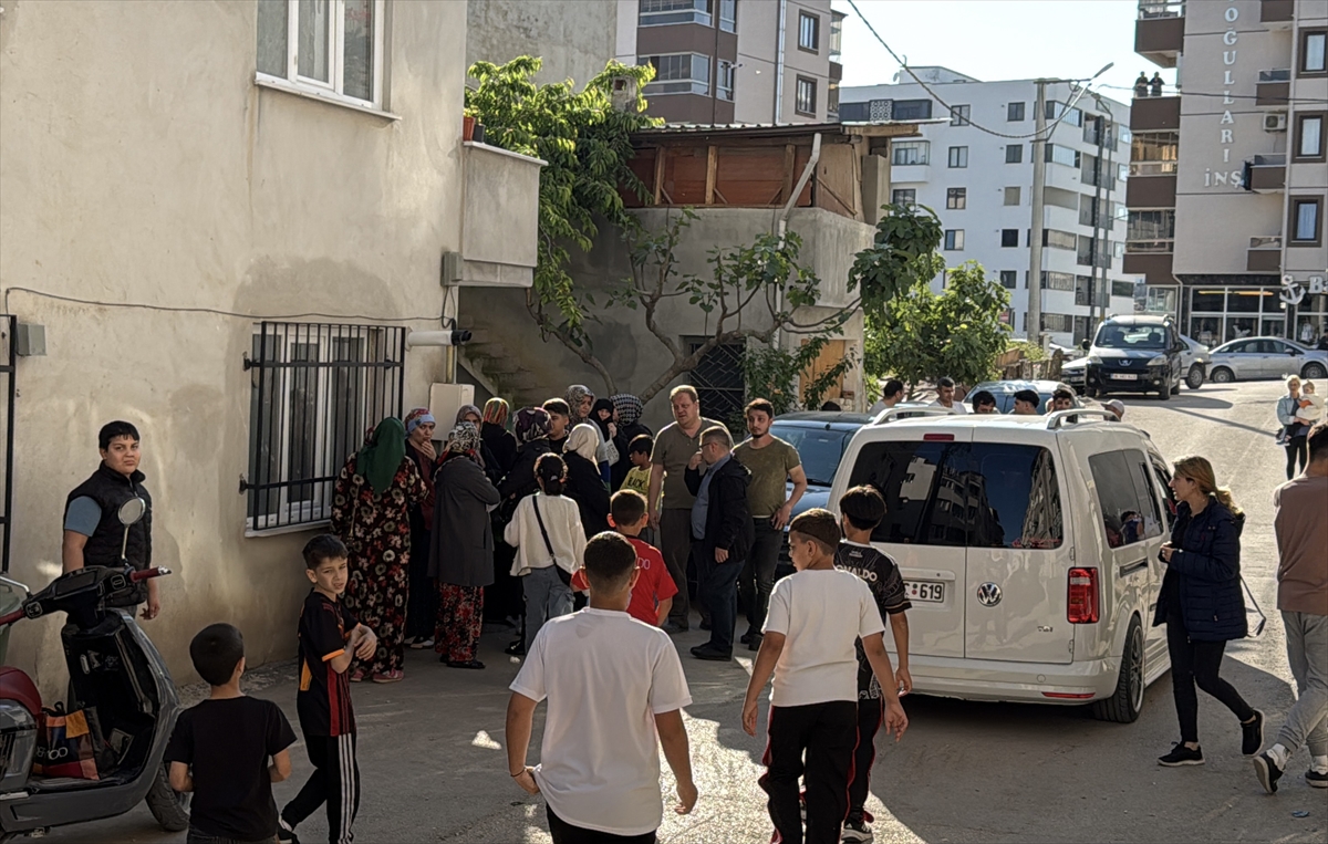 Bursa'da komşular arasında çıkan kavgada 4 kişi yaralandı