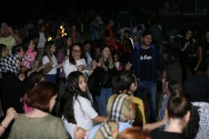 - Kampa velileriyle katılan 600 öğrenci için çeşitli bilim etkinlikleri