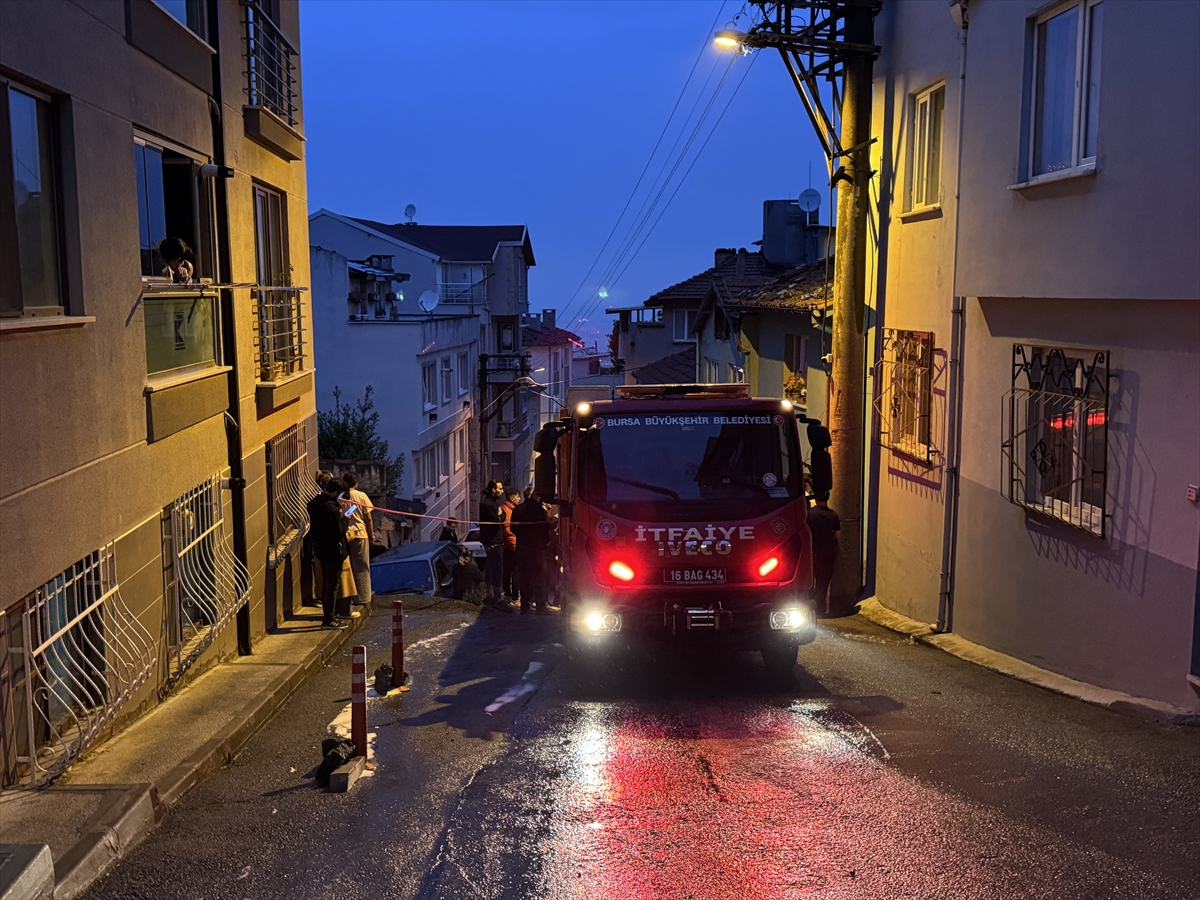 Bursa'da yangın çıkan evde 1 kadın ölü bulundu
