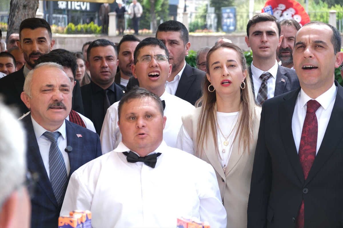 Çankırı'da engelli bireylerin istihdam edildiği “Bizim Kafe” açıldı