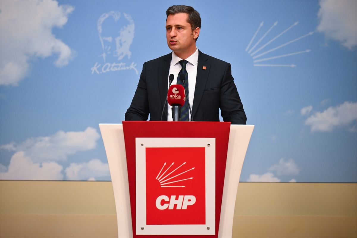CHP Sözcüsü Yücel, MYK gündemine ilişkin basın toplantısı düzenledi: