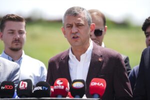 - "(İmamoğlu'nun X hesabına erişim engeli getirilmesi) Ekrem İmamoğlu yaptığı