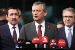 - "Sadece DİSK'i, HAK-İŞ'i, TÜRK-İŞ'i dinleyip, TİSK'i dinlemeyen bir süreci