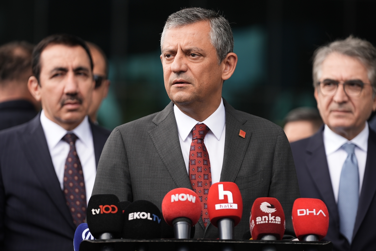 CHP Genel Başkanı Özel, TİSK'i ziyaret etti: