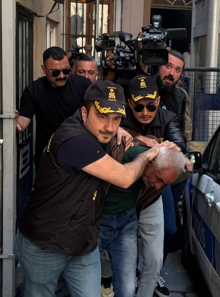 GÜNCELLEME 2 – CHP Genel Başkanı Özel'e yumruklu saldırı