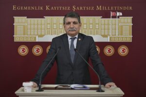 TBMM (AA) – CHP Kocaeli Milletvekili Mühip Kanko, emekli bayram