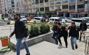 ÇORUM (AA) – Çorum'da bir kişiyi silahla ateş ederek yaralayan