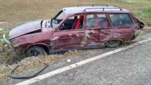 ÇORUM (AA) – Çorum'un Alaca ilçesinde otomobilin devrilmesi sonucu 6