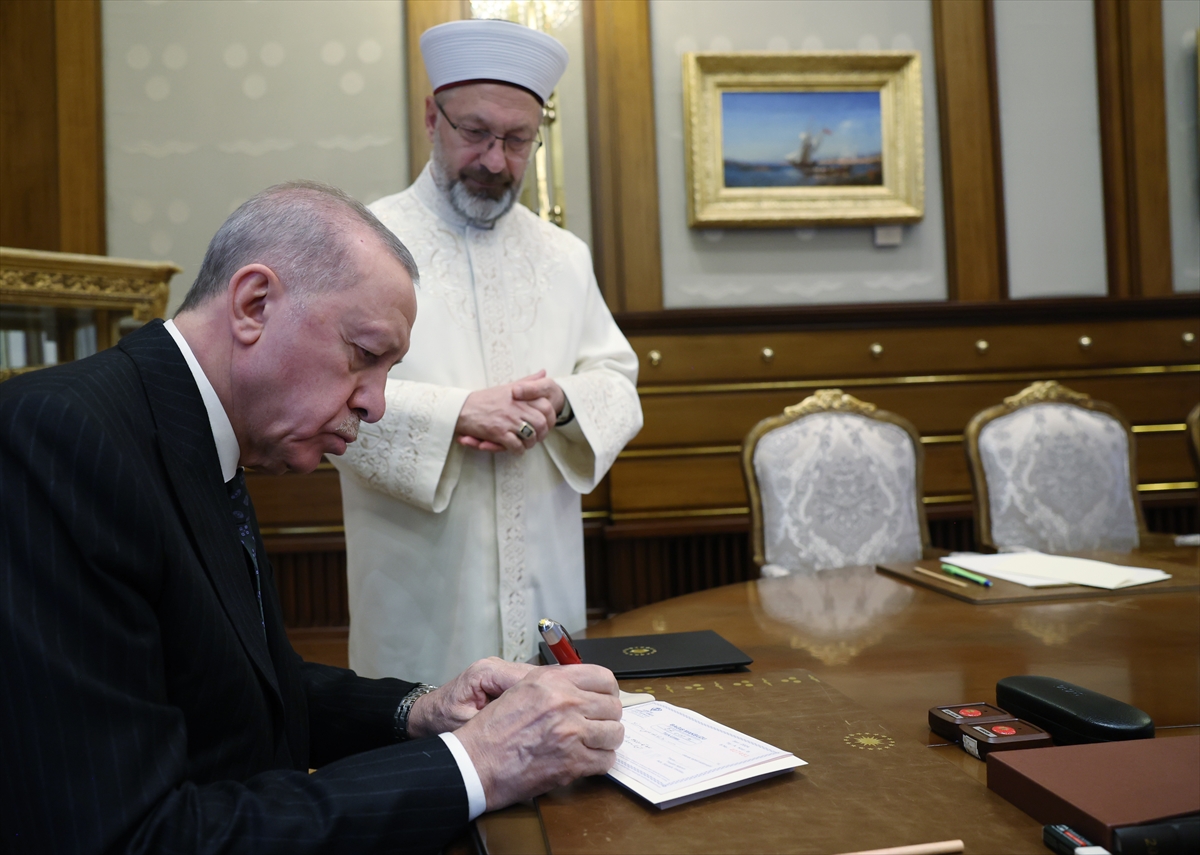 Cumhurbaşkanı Erdoğan, Türkiye Diyanet Vakfına kurban bağışında bulundu