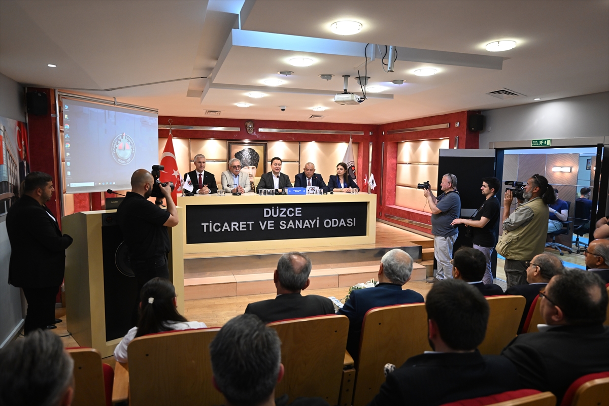 DEVA Partisi Genel Başkanı Babacan, Düzce'de temaslarda bulundu