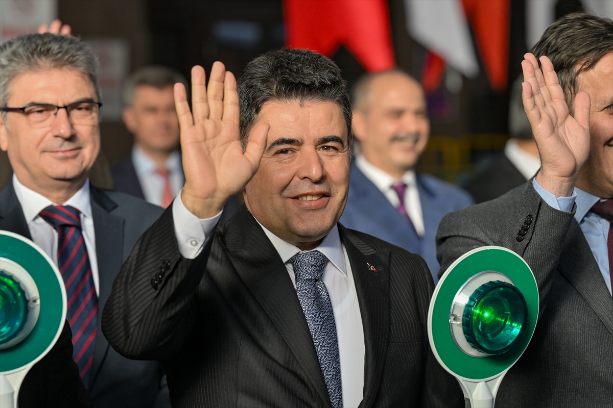 Devlet Tiyatroları'nın raylar üzerindeki tiyatrosu “Vagon Sahne” yola çıktı