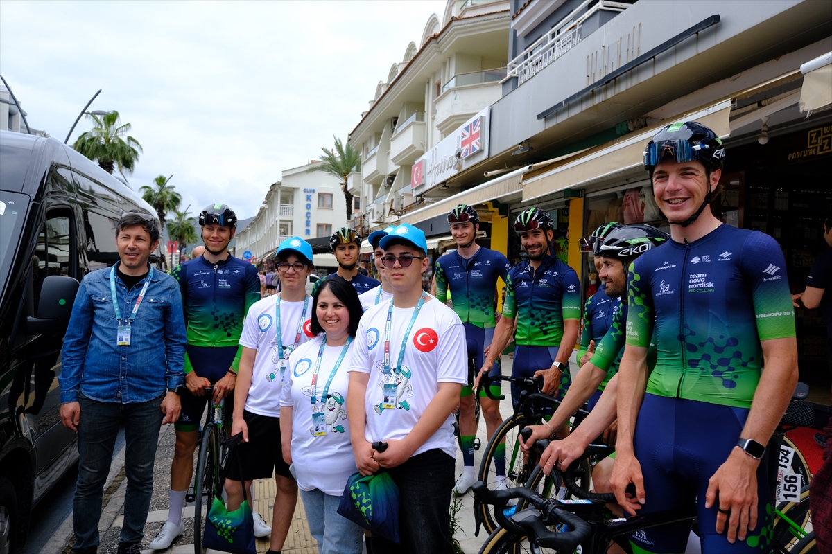 Diyabetli sporculardan oluşan Team Novo Nordisk, Türkiye Turu'nda diyabetli çocuklarla buluştu