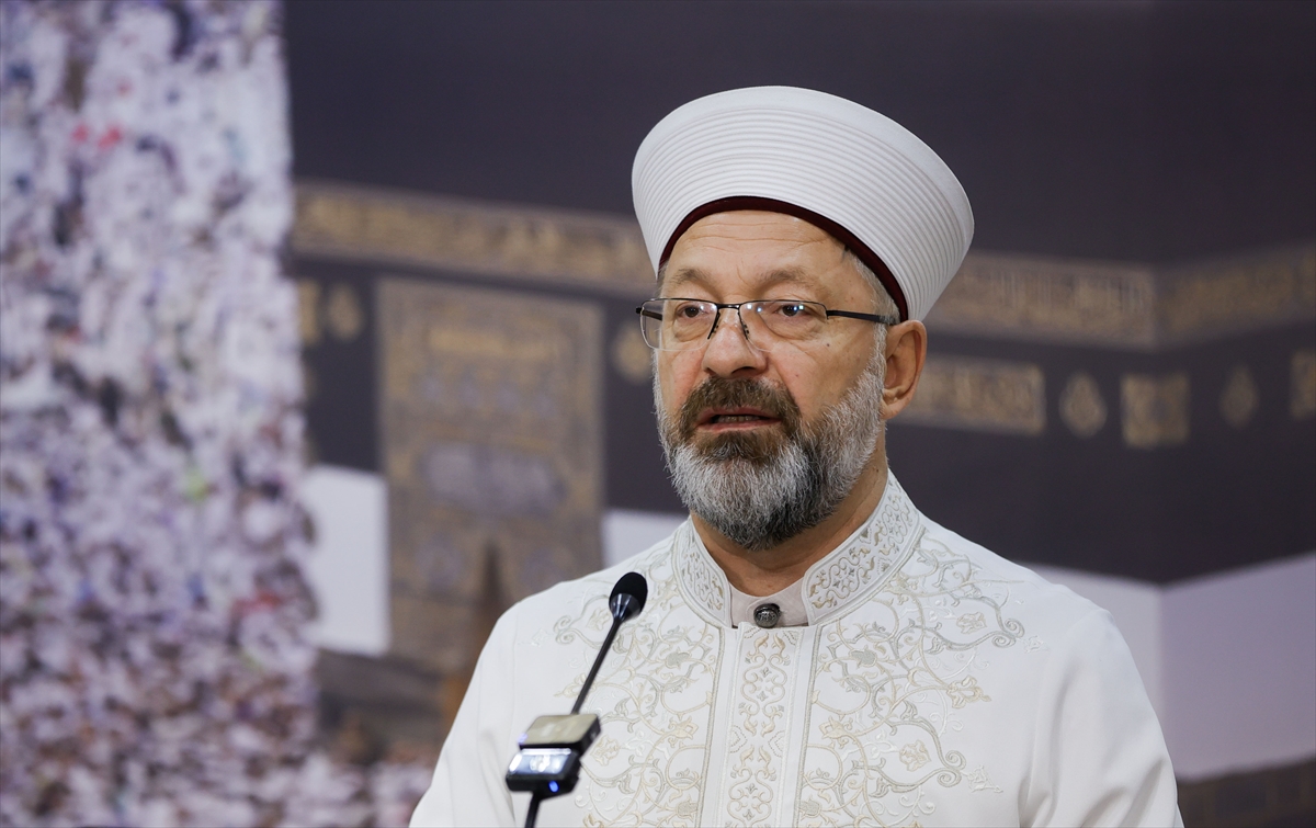 Diyanet İşleri Başkanı Erbaş, 2025 Hac Organizasyonu basın toplantısında konuştu: (1)