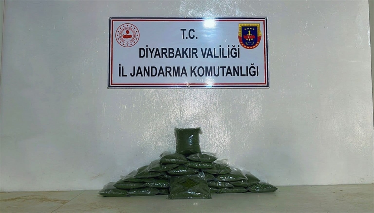 Diyarbakır'da 77 kilogram esrar ele geçirildi
