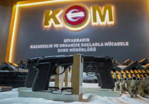 - Operasyonda, 6 ruhsatsız tabanca ve 182 yapıma hazır kurusıkı