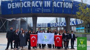 İSTANBUL (AA) – Doğa Koleji lise öğrencileri, Brüksel'deki Avrupa Parlamentosu'nda