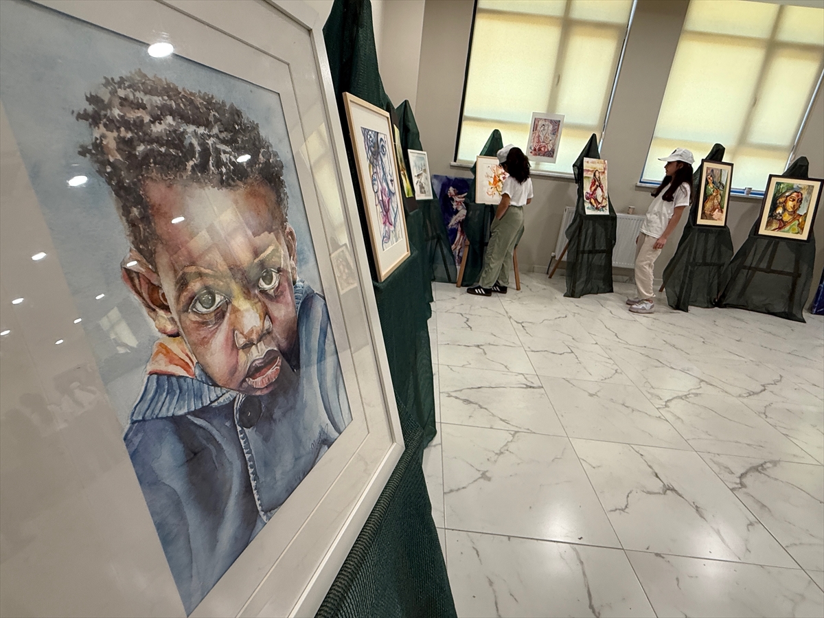 Düzce'de 10 ülkeden 41 ressam “Uluslararası Suluboya Festivali”nde buluştu