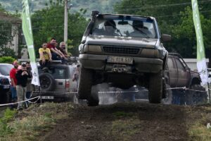 DÜZCE (AA) – Düzce Safari Off-Road Kulübü (DÜSOF) tarafından düzenlenen