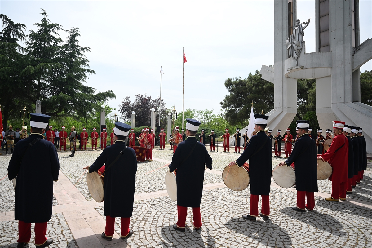 Edirne'de Jandarma Mehteran Birliği Lozan Anıtı'nda konser verdi