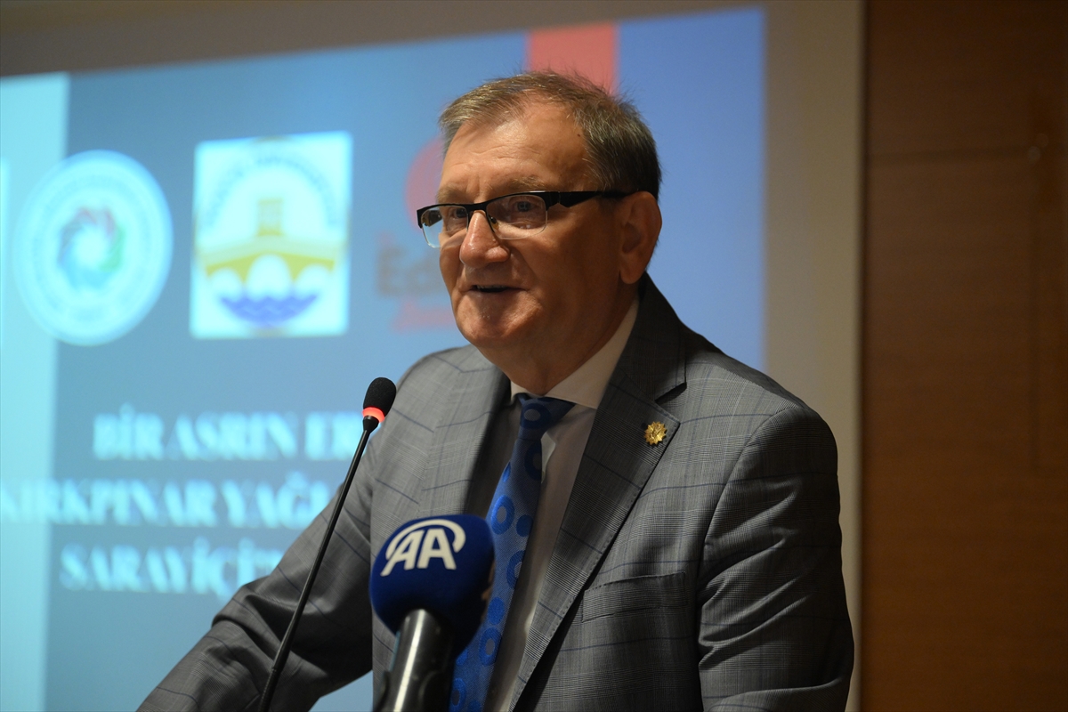 Edirne'de Kırkpınar Yağlı Güreşleri sempozyumda konuşuldu