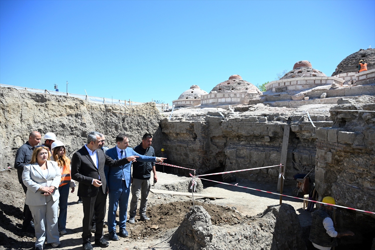 Edirne'de müze olarak işlevlendirilecek Gazi Mihal Hamamı'nda restorasyon çalışmaları sürüyor