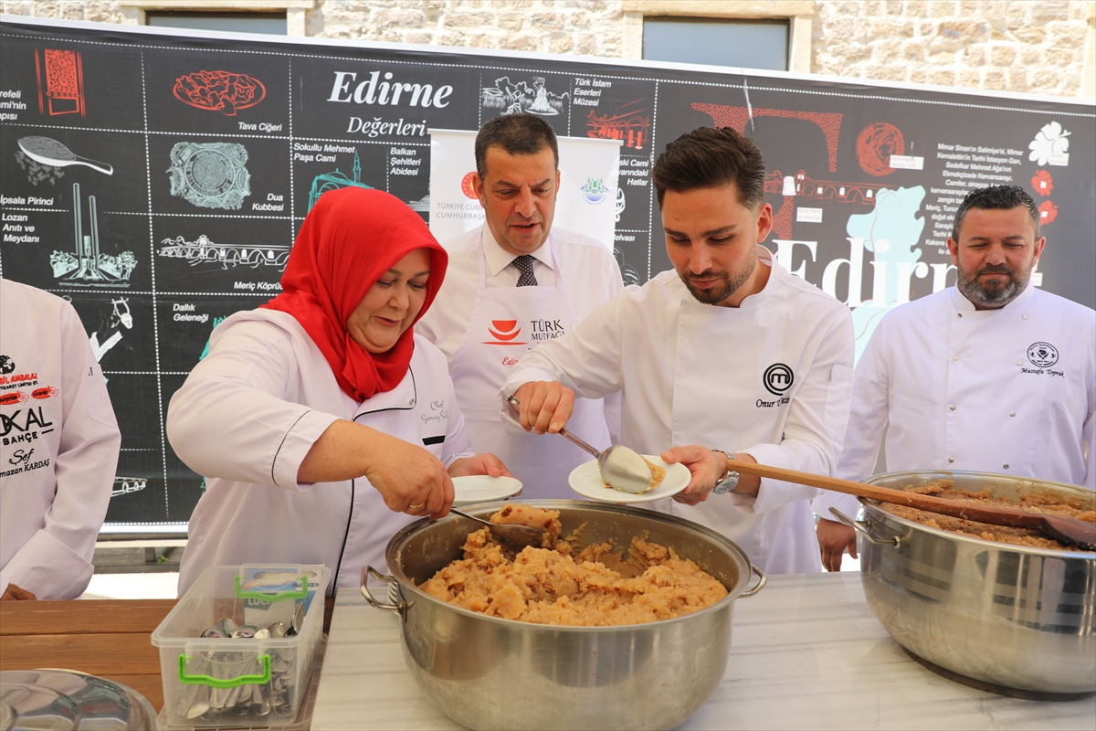 Edirne'de Türk Mutfağı Haftası'nda muharip gaziler için geleneksel helva yapıldı