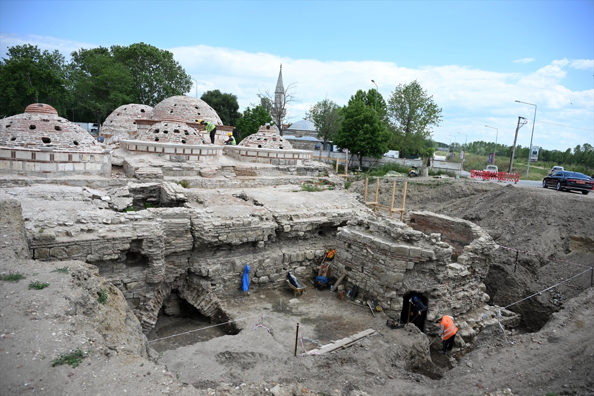 Edirne'deki Gazi Mihal Hamamı'nda restorasyon sürüyor