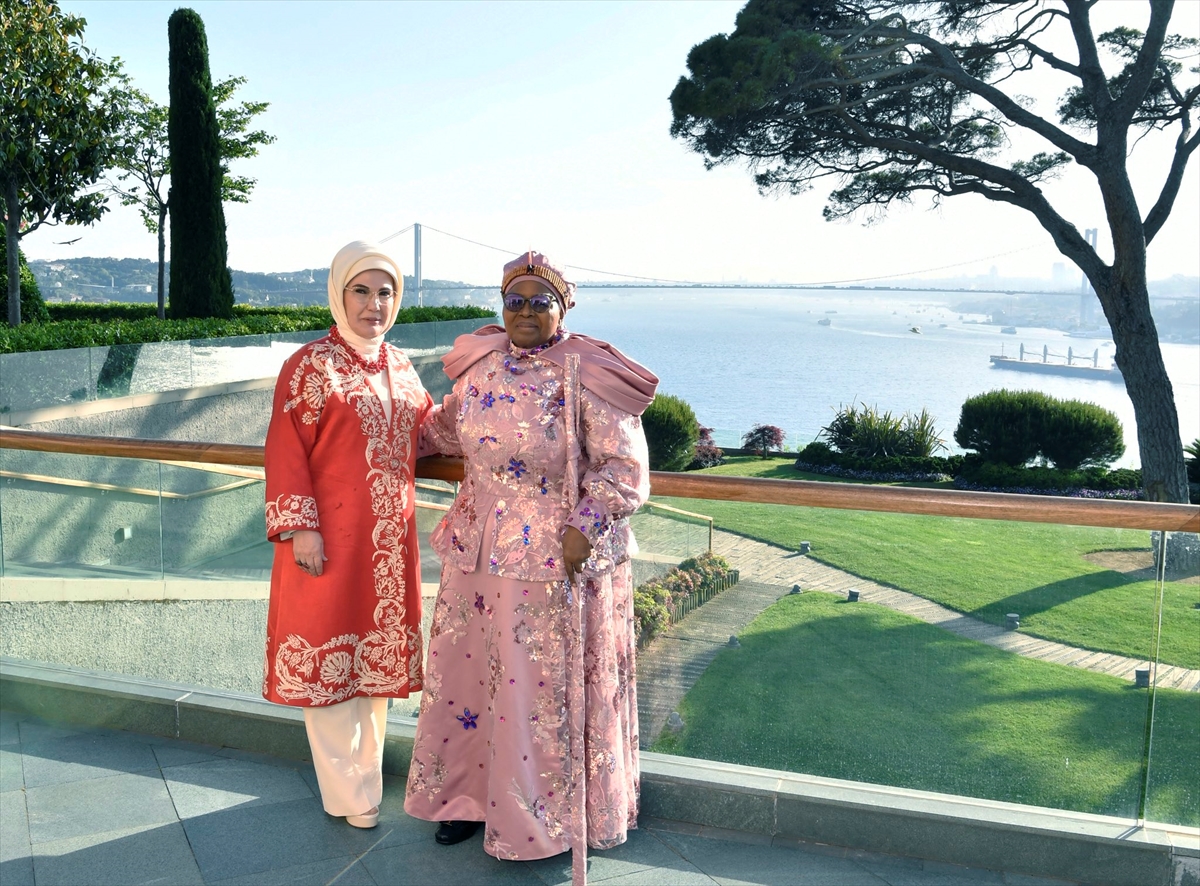 Emine Erdoğan, Esvatini Ana Kraliçesi Ntfombi Tfwala ile görüştü