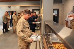 ERZİNCAN (AA) – Erzincan Valisi Hamza Aydoğdu, kentte yaşayan bir