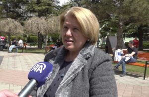 ESKİŞEHİR (AA) – Eskişehir'de 40 yıldır ebelik yapan 62 yaşındaki