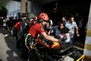 MUĞLA (AA) – Muğla'nın Fethiye ilçesinde, kayalık alana düşen yamaç