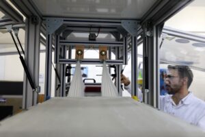 GAZİANTEP (AA) – Gaziantep Üniversitesi'nde (GAÜN) görevli akademisyenler, iplik üretimini