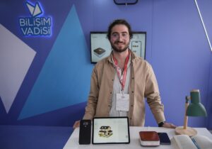 LEFKOŞA (AA) – ZEYNEP DUYAR – Bilişim Vadisi'nde faaliyetlerini sürdüren