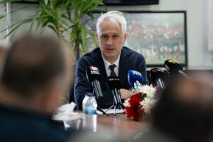 ANKARA (AA) – Gençlerbirliği Kulübü Sportif Direktörü Ali Ekber Düzgün,